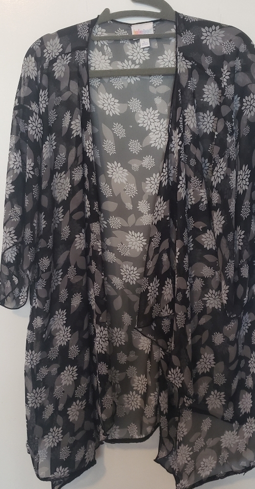 Lularoe kimono